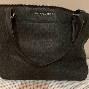 Michael Kors tote